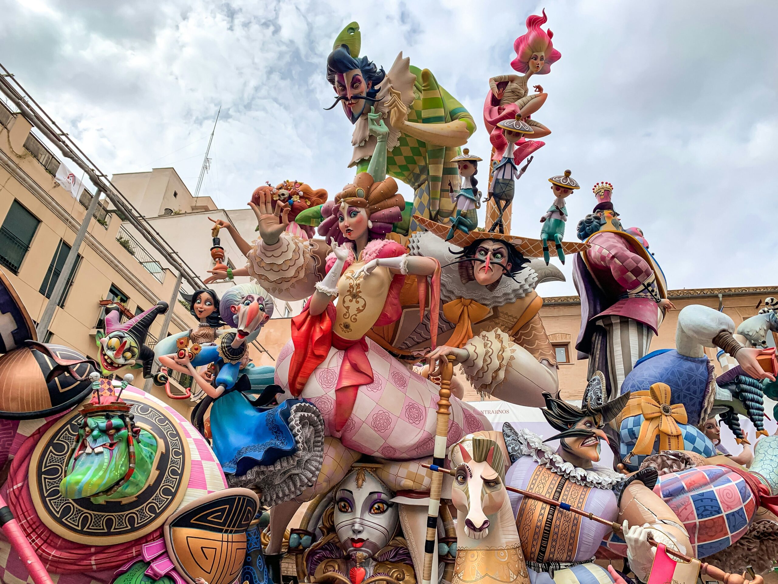 Cómo visitar las Fallas en un día: guía completa